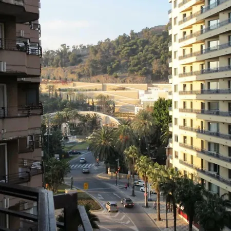 Playa Malagueta-canovas, 8 Personas Apartment *